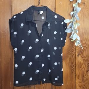 Divided polkadot size 2 button up blouse cap sleeve classy style